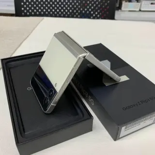 Product image attachment 1 - SAMSUNG GALAXY ZFLIP3 5G 256G
