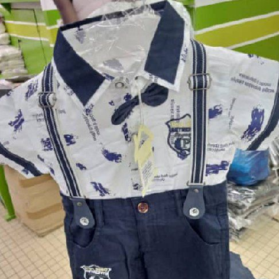 Photo 1 du produit - Vêtement pour enfants 1-4 ans