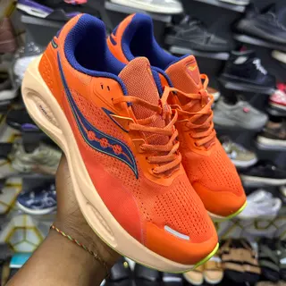 Product image attachment 2 - saucony phœnix inferno 3