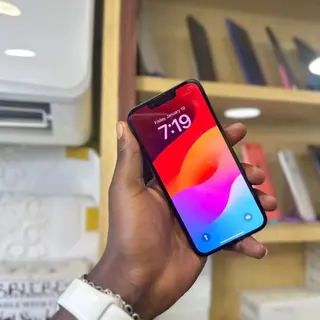 Product image attachment 2 - iPhone 13 128 giga