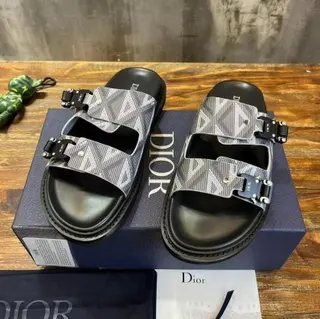Product image attachment 1 - Dior