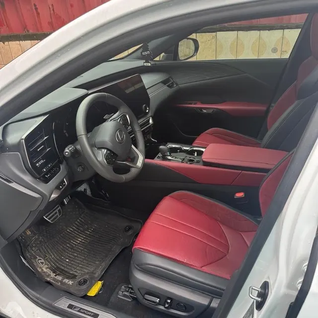 Image de iAnnée 2024Lexus RX5000km