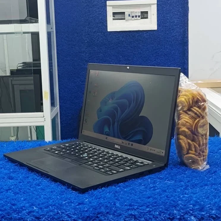 Photo 1 du produit - Dell pc laptop Brand new