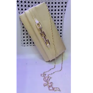 Photo 1 du produit  - pochette main femme