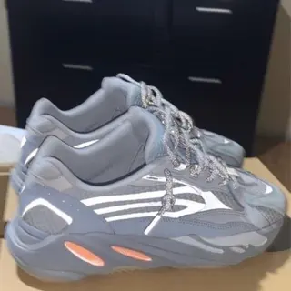 Product image attachment 4 - yeezy BOOST 700