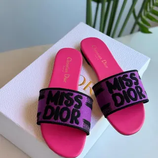 Photo 3 du produit  - Chaussons Miss Dior