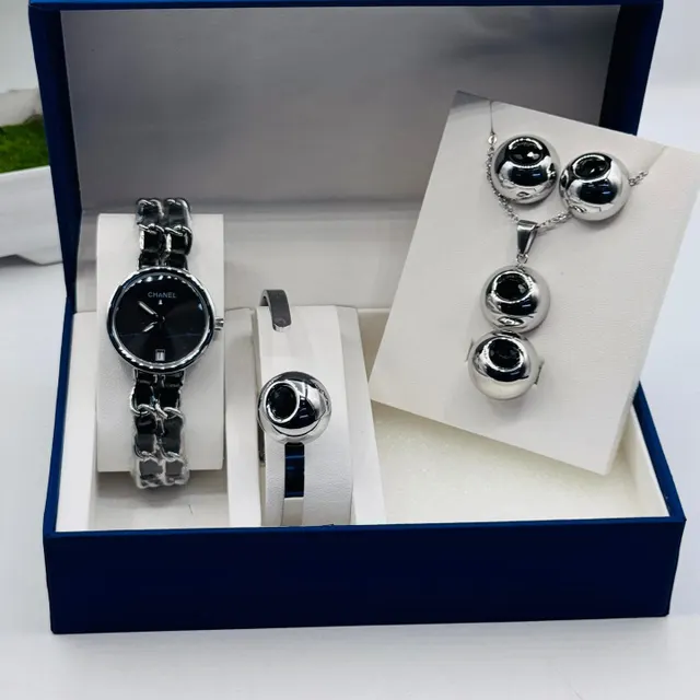 Image of Women's set