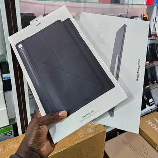 Photo 2 du produit  - TABLETTE SAMSUNG GALAXY TAB S10 FE+ 5G 128G