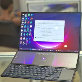 Photo 2 du produit  - Asus ZenBook pro Duo 15 OLED