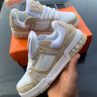 Photo 1 du produit  - TENIS LOUIS VUITTON 40 - 45