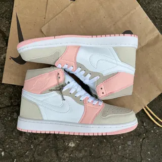 Photo 2 du produit  - Jordan 1 Size : 37-42