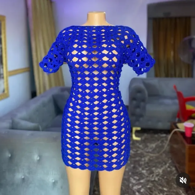 Image de robe de plage tricoté à la main