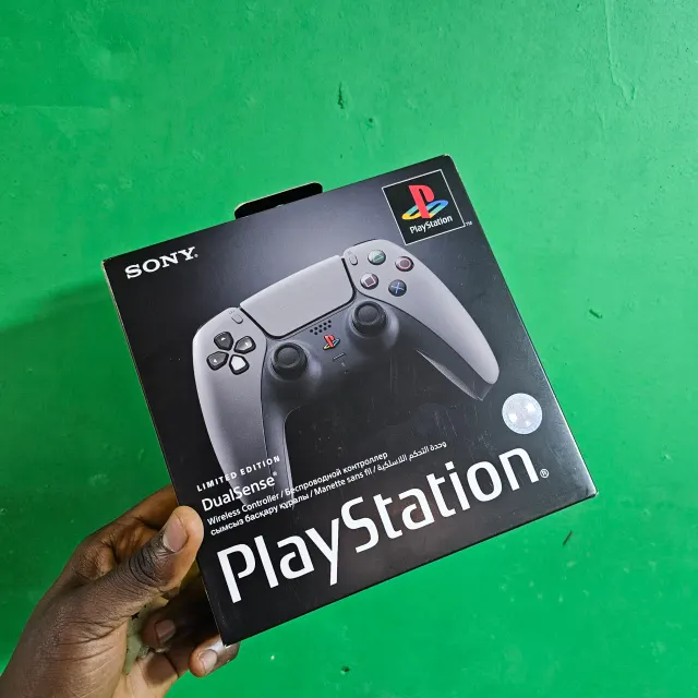 Image de MANETTE PLAYSTATION 30EME ANNIVERSAIRE