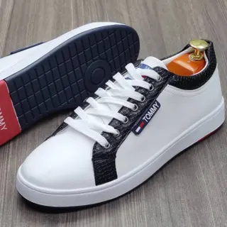 Photo 2 du produit  - Chaussures _ TOMMY: 40-45