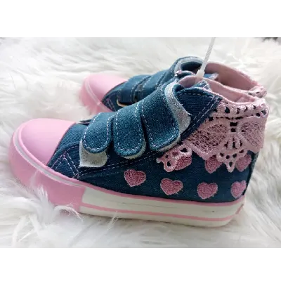 Image de Chaussures Enfant pointure 25-30