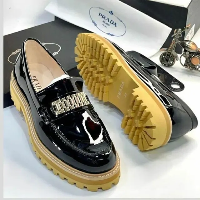 Image de Prada chaussure 40, 41, 42, 44, 45
