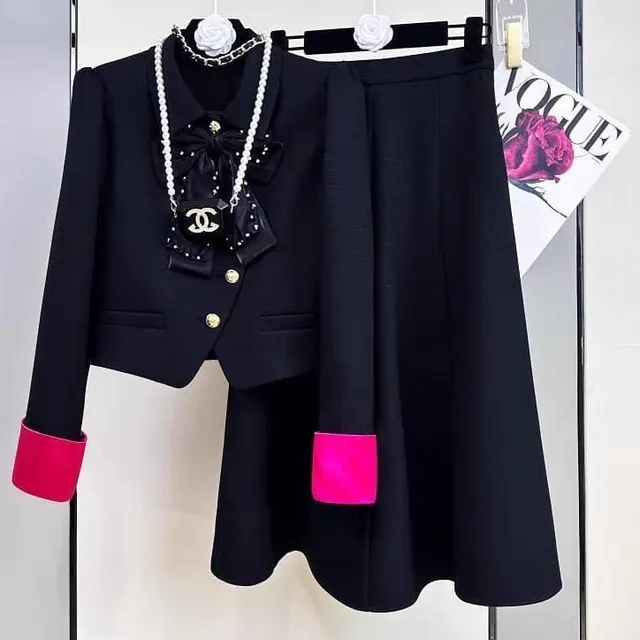 Image of Women’s Suit