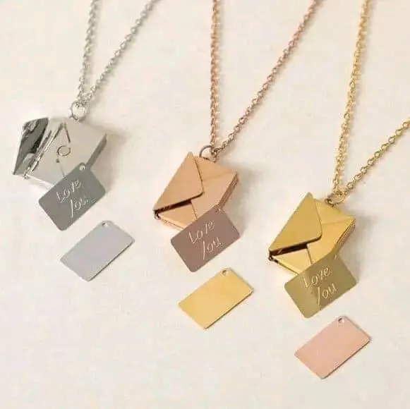 Image de Collier lettre