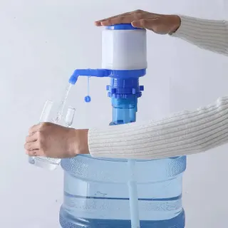 Photo 3 du produit  - pompe à eau manuel pour bonbonne de 20L