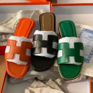 Photo 1 du produit  - Babouches Hermès (Turquie) noir (39) et vert (38)