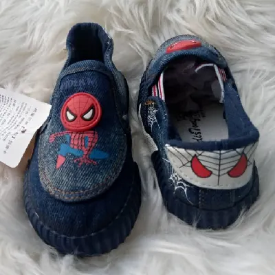 Image de Chaussures Enfant pointure 19-25