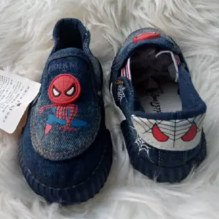 Product image attachment 1 - Kids Shoe size 19-25