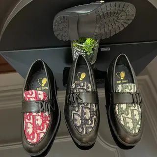 Photo 1 du produit  - Chaussures Dior 29-36