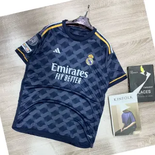 Photo 1 du produit  - Maillot du Real de Madrid: 2023/2024