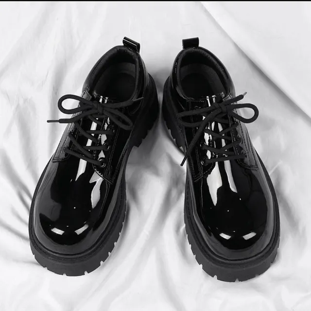 Image de paire de chaussures noir