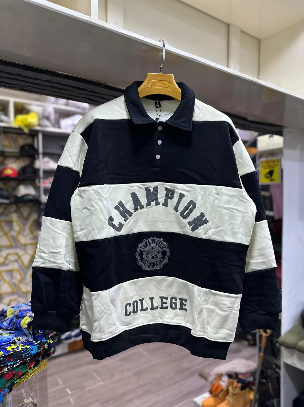 Photo 1 du produit - Sweat à capuche Champion