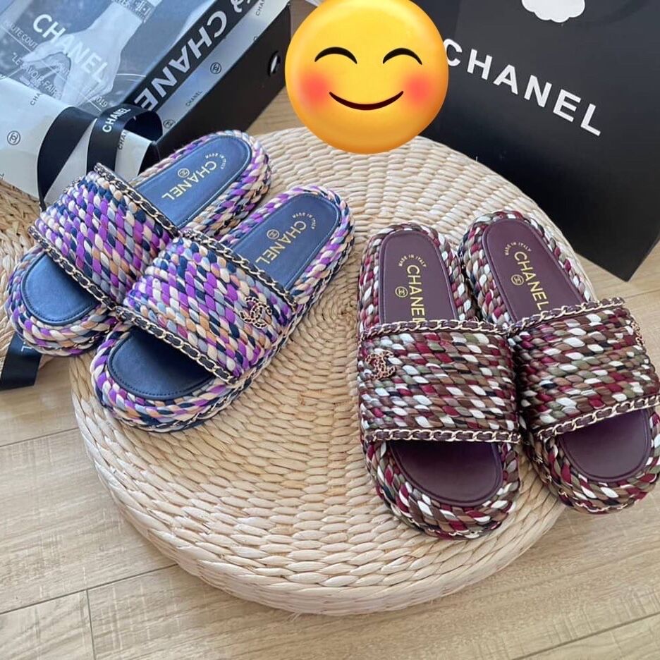 Chanel coconut slipper