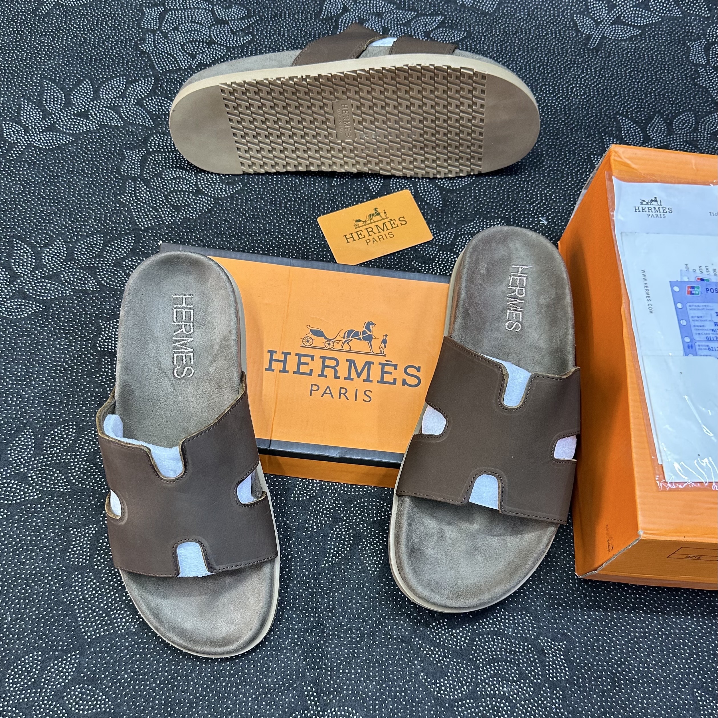 Product image attachment 3 - Hermes slippers