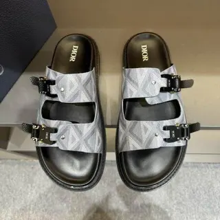 Product image attachment 2 - Dior