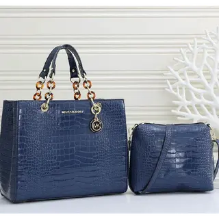 Product image attachment 4 - Michael kors handbag