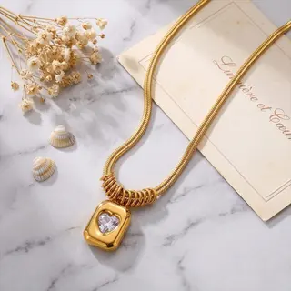 Product image attachment 1 - collier signature