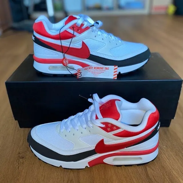 Image de Baskets_NIKE: 40-45