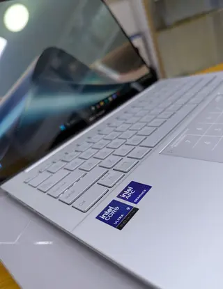 Product image attachment 3 - Asus ZenBook 14 OLED