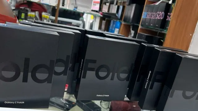 Image de SAMSUNG GALAXY ZFOLD4 5G - NEW - 256G