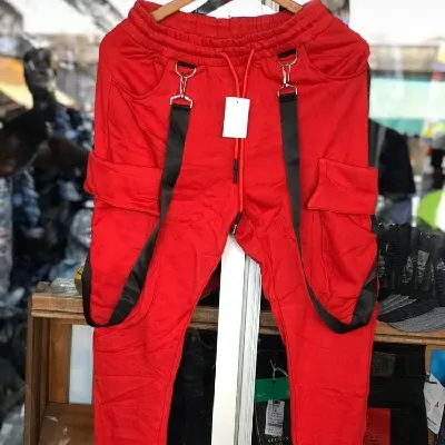 Image de Pantalon rouge
