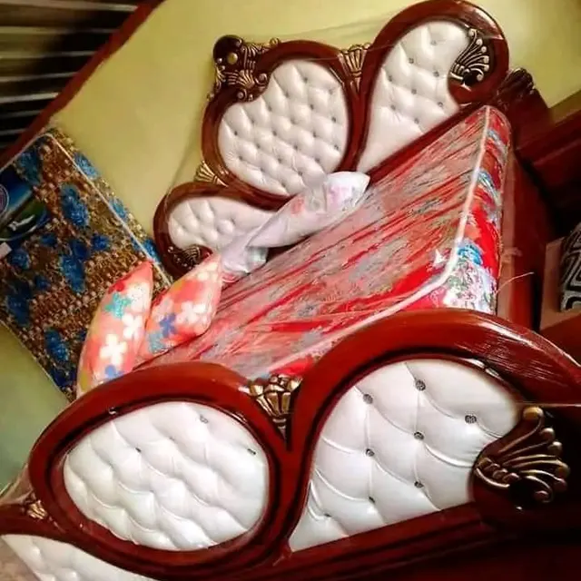 Image de Lit Royal