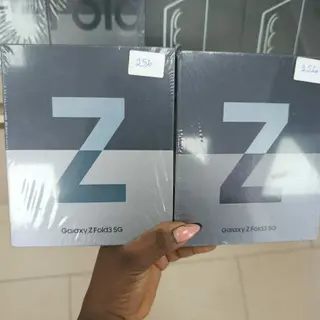 Product image attachment 1 - Zfold3 256g