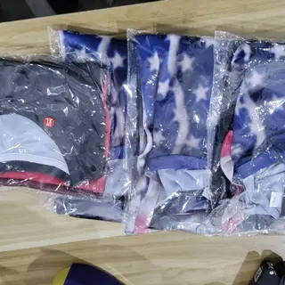 Product image attachment 2 - American t-shirt XL and L