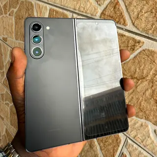 Photo 2 du produit  - SAMSUNG ZFOLD5 512G OCCASION- 10/10