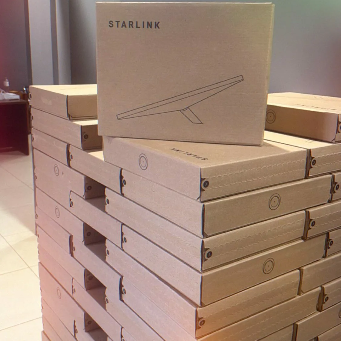 Product image attachment 1 - KIT STARLINK V4 STANDARD