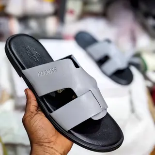 Product image attachment 1 - Hermès slipper