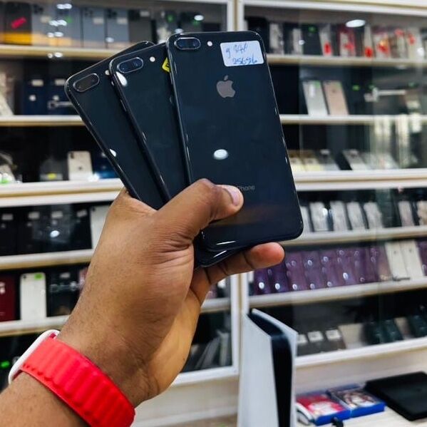 Product image attachment 1 - iPhone 8plus 64G