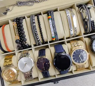 Product image attachment 4 - Glass box for watches