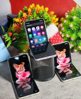 Product image attachment 1 - SAMSUNG GALAXY ZFLIP4 5G- 256G