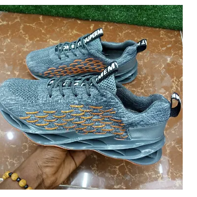 Image de tennis gris, orange