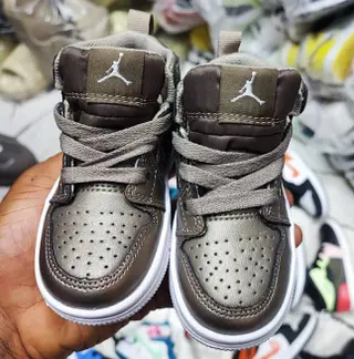 Photo 2 du produit  - Jordan 1 enfant